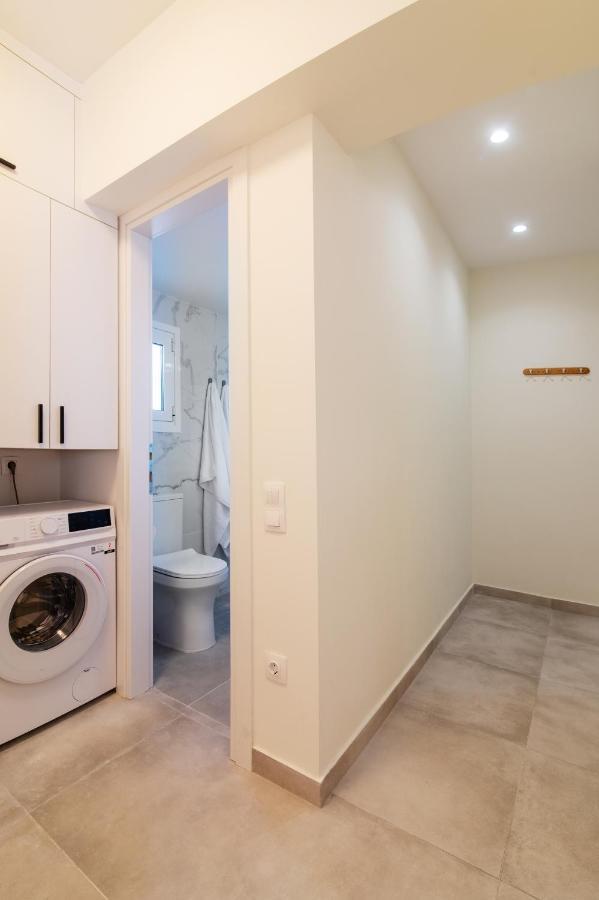 Stunning 2-Bedrooms Apartment In The Heart Of Athens Luaran gambar