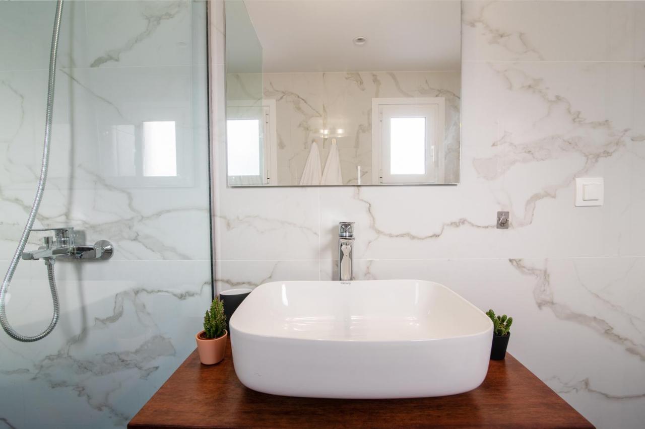 Stunning 2-Bedrooms Apartment In The Heart Of Athens Luaran gambar